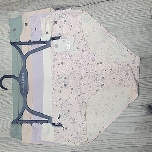 LUCKY BRAND HIPSTERS.